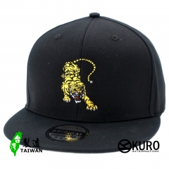 KURO-SHOP-老虎電繡平板帽-棒球帽(可客製化)